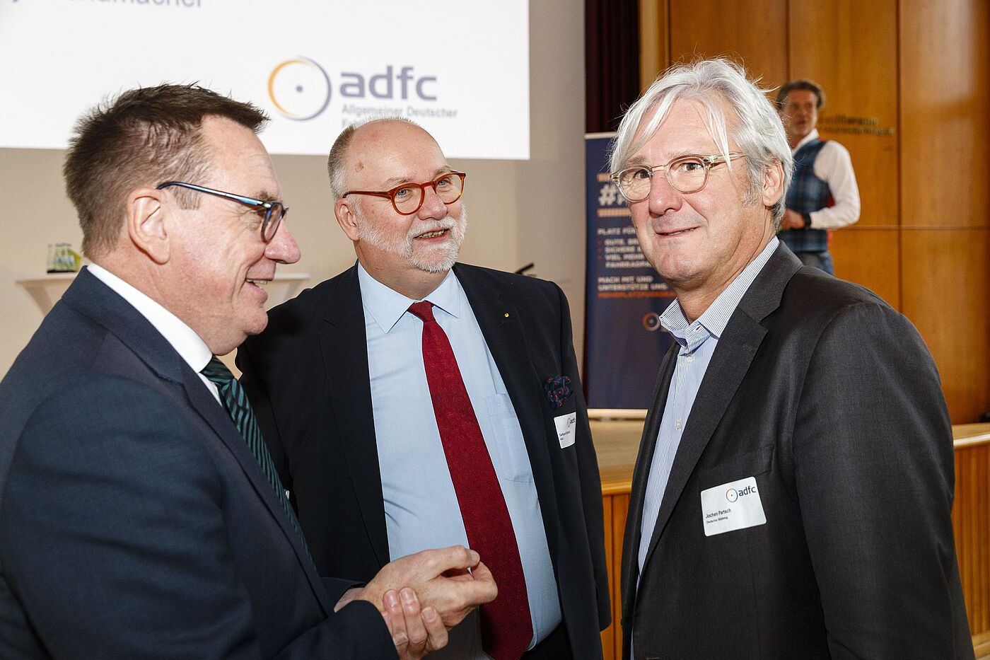 ADFC-Bundesvorsitzender Ulrich Syberg mit Gerhard Hillebrand, ADAC-Vizepräsident Verkehr und Jochen Partsch, Oberbürgermeister Darmstadt und Präsidium Deutscher Städtetag (v.l.n.r.)..